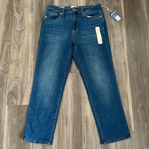 Women’s high Rise Slim Straight jeans Universal Thread Size 6/28s medium wash